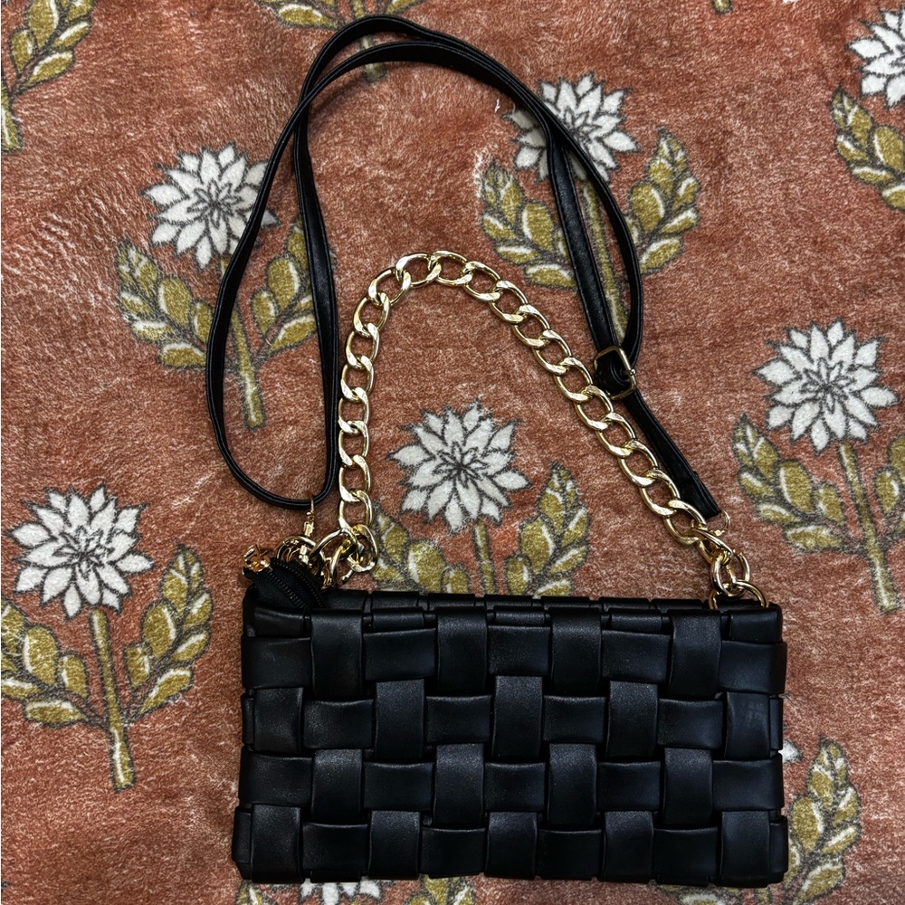 Y2K Woven Faux Leather Shoulder Bag with Gold Chain Strap